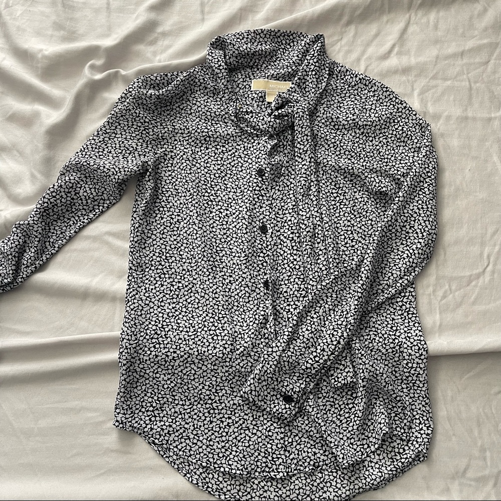 Michael Kors patterned womens shirt with tie